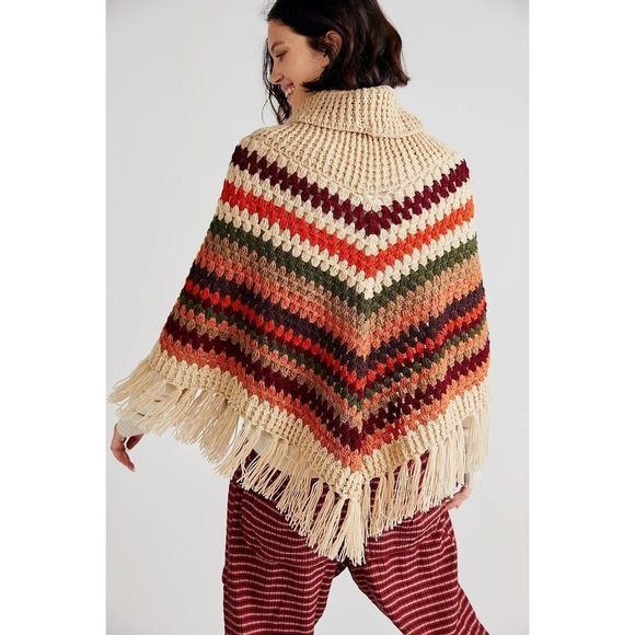 Free People Weekend Getaway Crochet Poncho Size OS - Picture 2 of 5